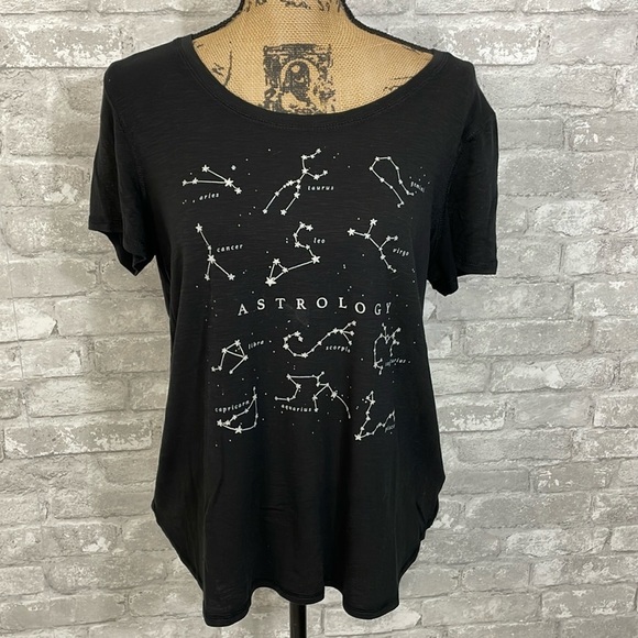 Maurices Astrology Stars Black Graphic Tee - Picture 2 of 6